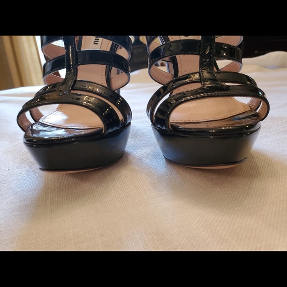 MIU MIU black patent leather caged platform - Picture 8 of 8